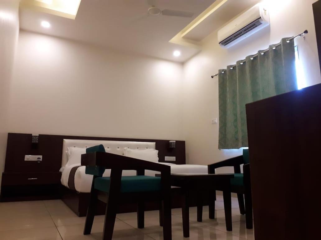 Hotel Paradise Inn Udajpur Zewnętrze zdjęcie