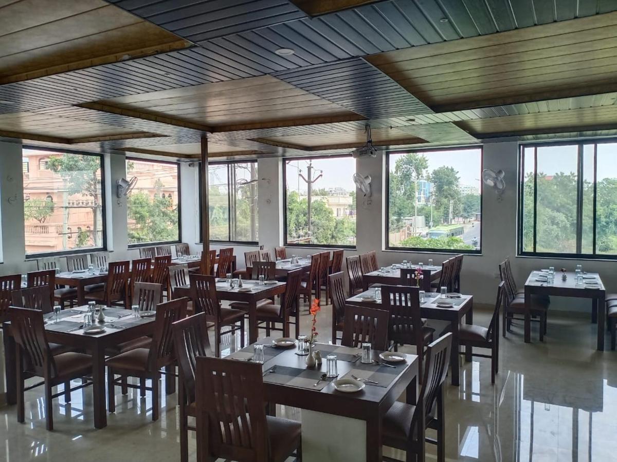 Hotel Paradise Inn Udajpur Zewnętrze zdjęcie