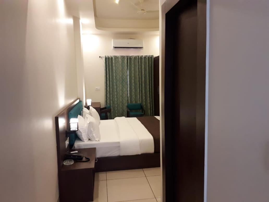 Hotel Paradise Inn Udajpur Zewnętrze zdjęcie